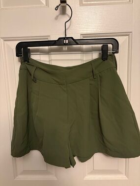 Forever 21 Olive Green High-Waist Tailored Skort